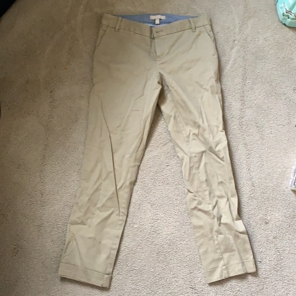 Woman’s Capris - Picture 4 of 4